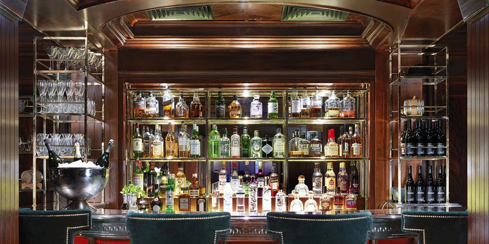 Cocktail Waiter/Waitress (part time)